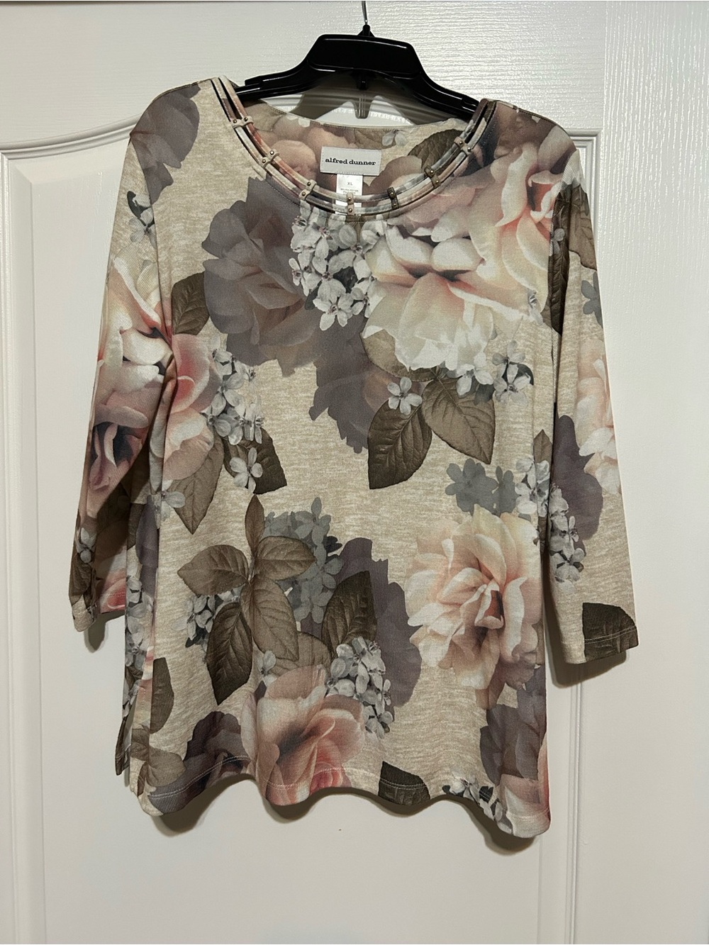Alfred Dunner Beige Floral Long Sleeve Scoop Neck Top